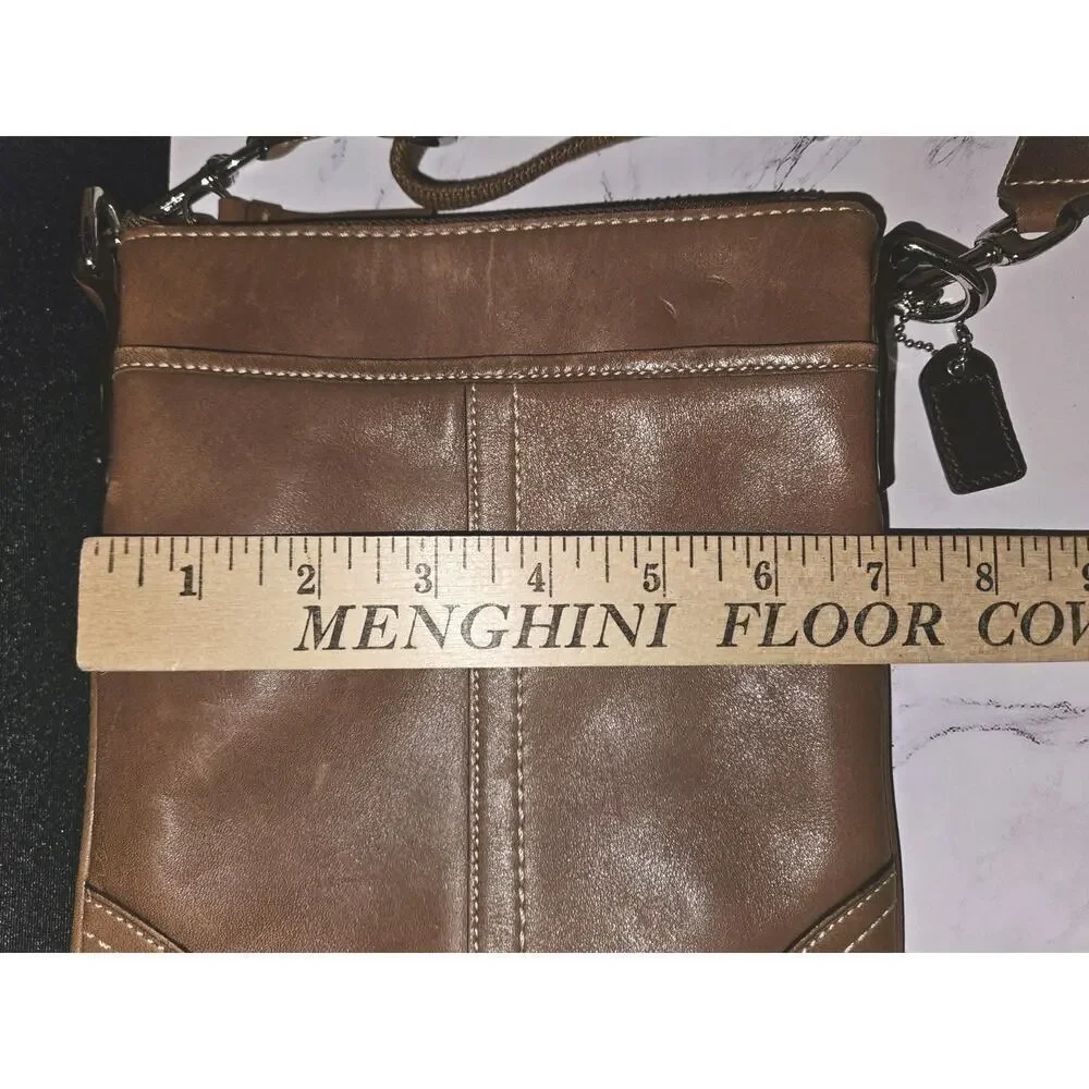 Vintage COACH Crossbody Swingpack Saddle Brown Leather 7x8.5